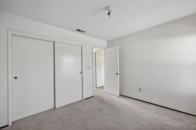 8560 Jester Ct, Elk Grove, CA 95624