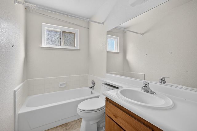 8560 Jester Ct, Elk Grove, CA 95624