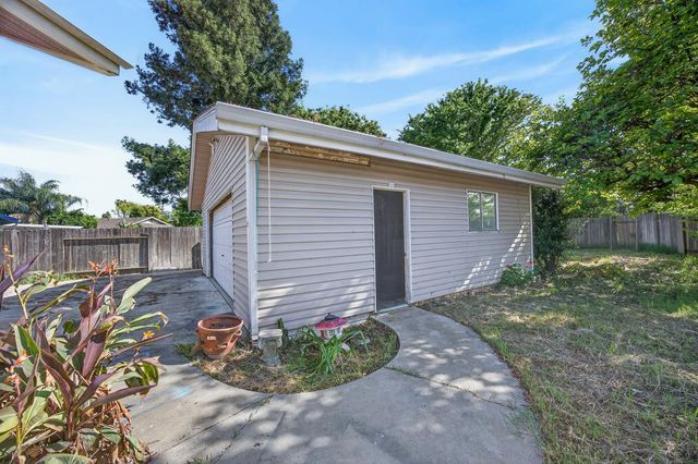 8560 Jester Ct, Elk Grove, CA 95624