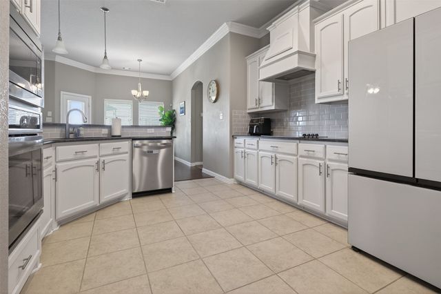 7921 Grassland Drive, Godley, TX 76044