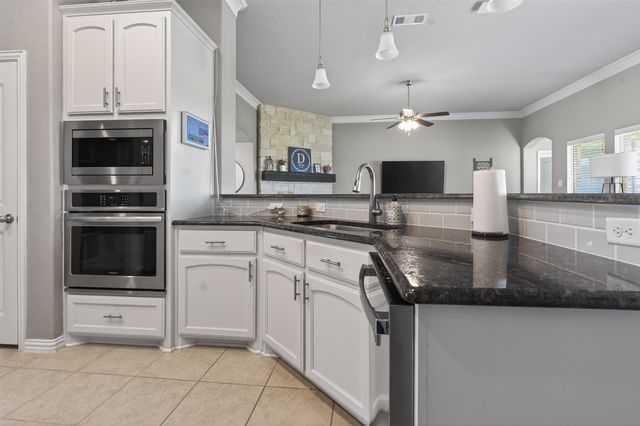 7921 Grassland Drive, Godley, TX 76044