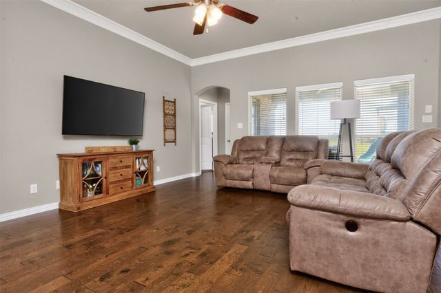 7921 Grassland Drive, Godley, TX 76044