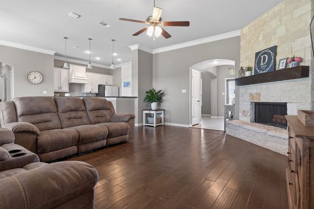 7921 Grassland Drive, Godley, TX 76044