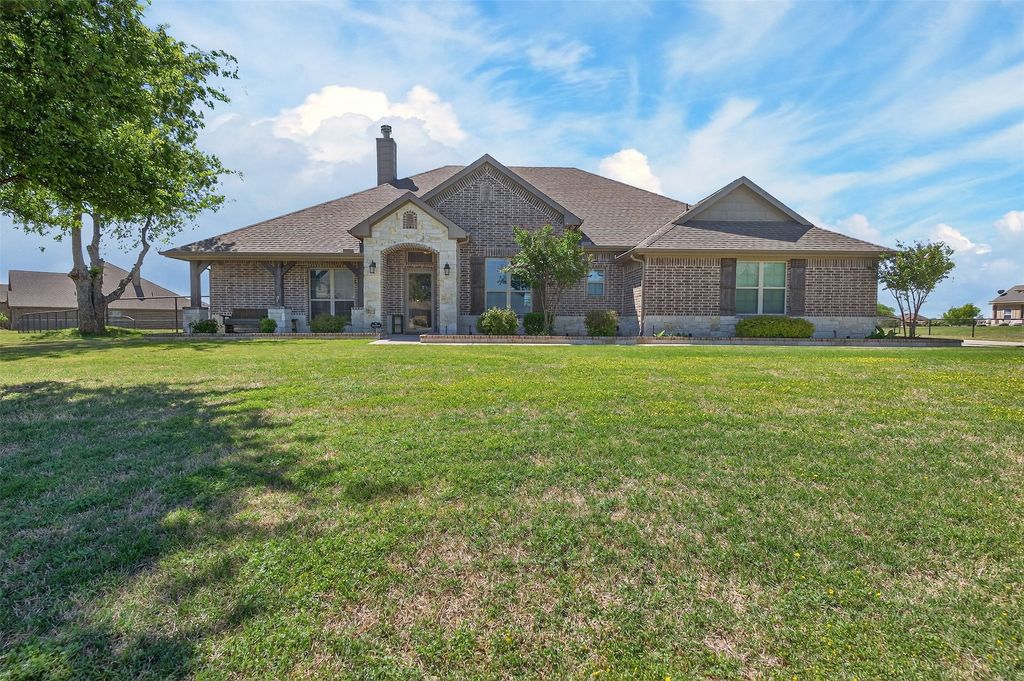 7921 Grassland Drive, Godley, TX 76044