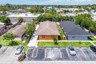 279 SW 1st St 1, Deerfield Beach, FL 33441
