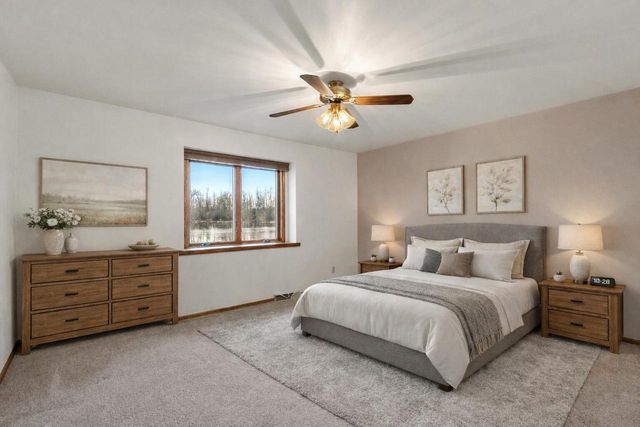 W180N9879 Riversbend CIRCLE W, Germantown, WI 53022
