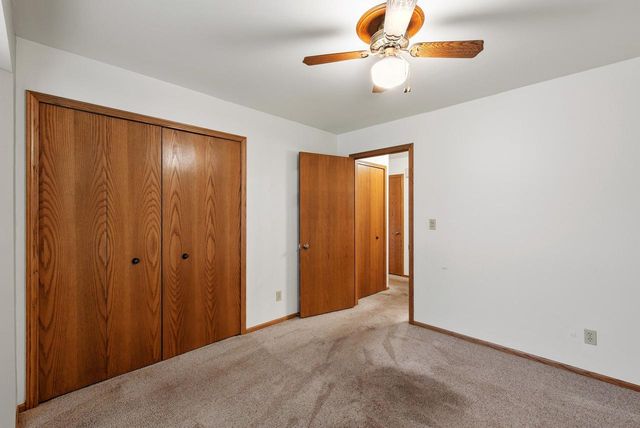 W180N9879 Riversbend CIRCLE W, Germantown, WI 53022