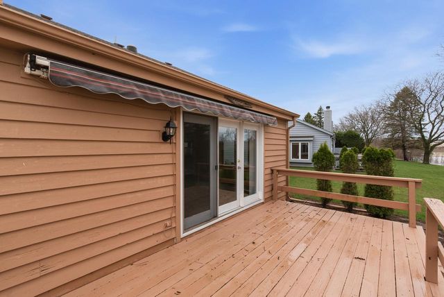 W180N9879 Riversbend CIRCLE W, Germantown, WI 53022