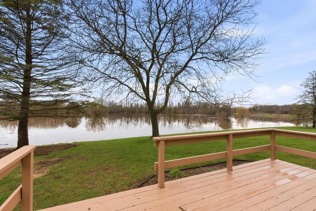 W180N9879 Riversbend CIRCLE W, Germantown, WI 53022