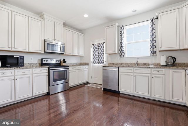 8333 SCOTLAND LOOP, Manassas, VA 20109