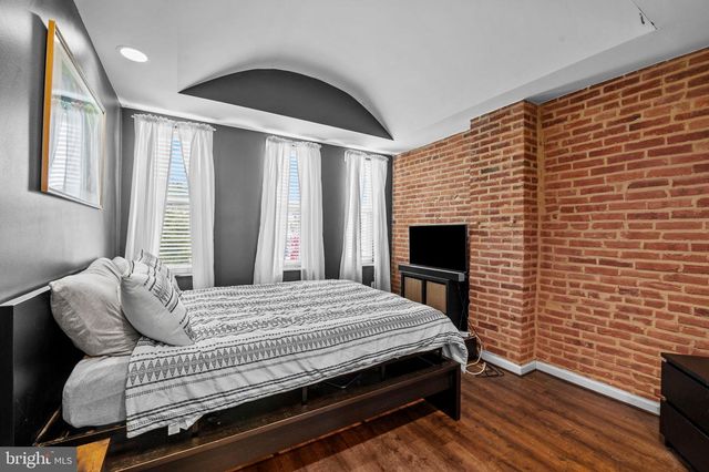 1151 W CROSS ST, Baltimore, MD 21230