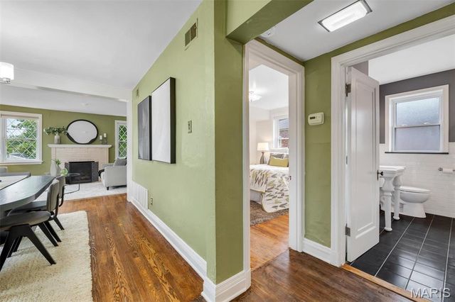 7324 Weil Avenue, St Louis, MO 63119