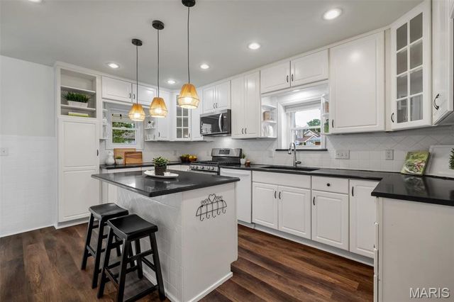7324 Weil Avenue, St Louis, MO 63119