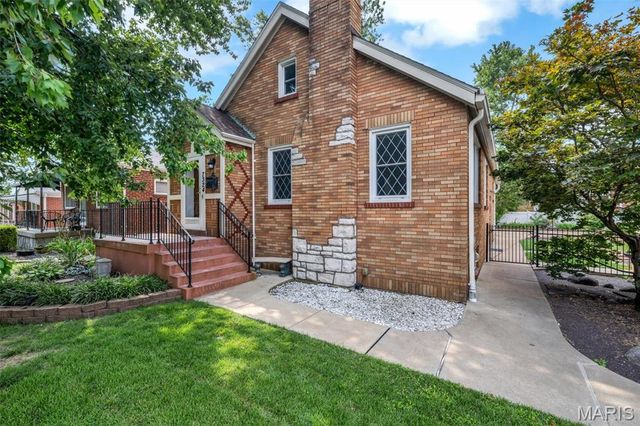 7324 Weil Avenue, St Louis, MO 63119