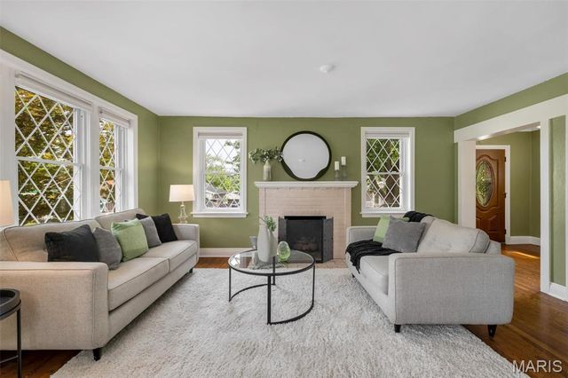 7324 Weil Avenue, St Louis, MO 63119