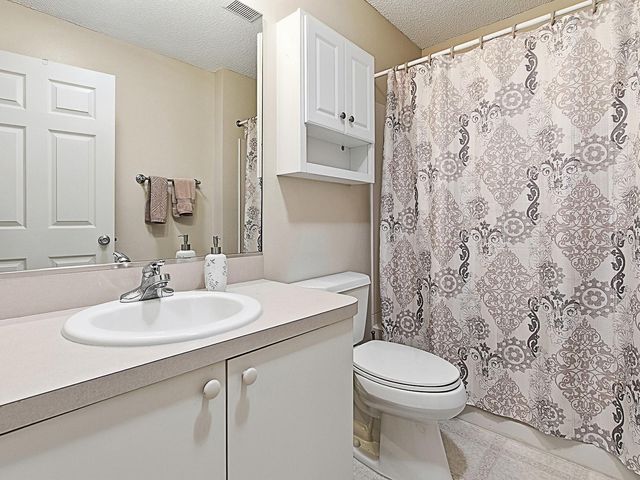 2331 RILEY ROAD, The Villages, FL 32162