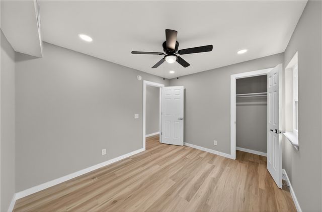 2107 Douglas Street, Bentonville, AR 72712
