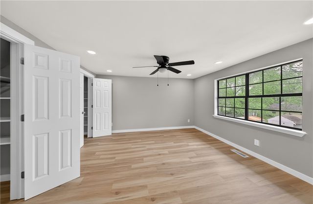 2107 Douglas Street, Bentonville, AR 72712