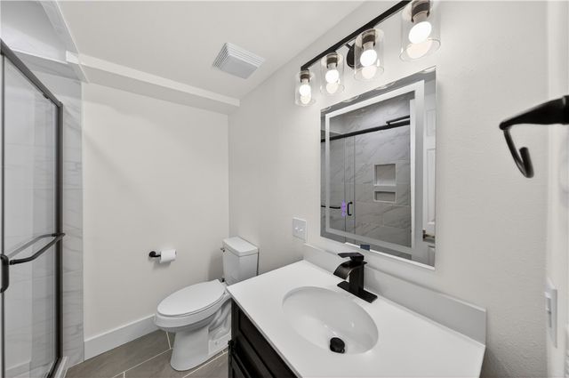 2107 Douglas Street, Bentonville, AR 72712