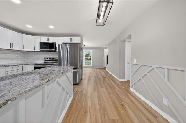 2107 Douglas Street, Bentonville, AR 72712