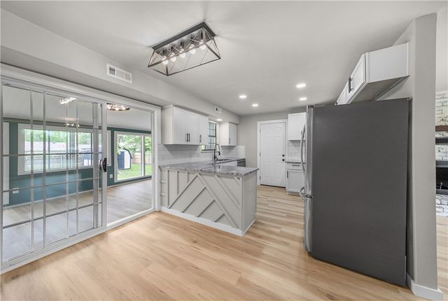2107 Douglas Street, Bentonville, AR 72712