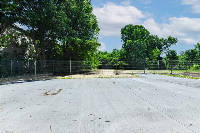 213 S English Street, Greensboro, NC 27401