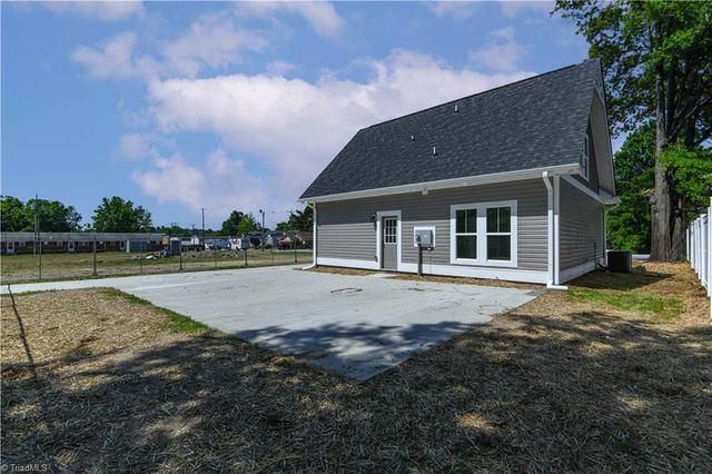 213 S English Street, Greensboro, NC 27401