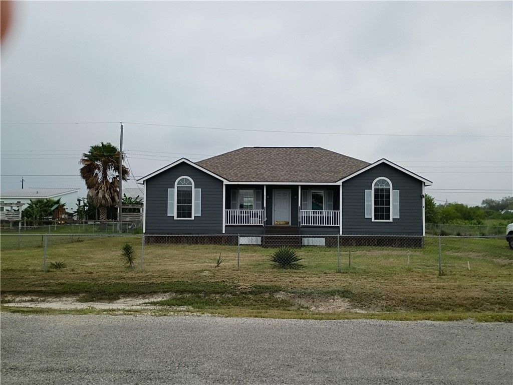 315 Rustic Oak Lane, Rockport, TX 78382 — exterior