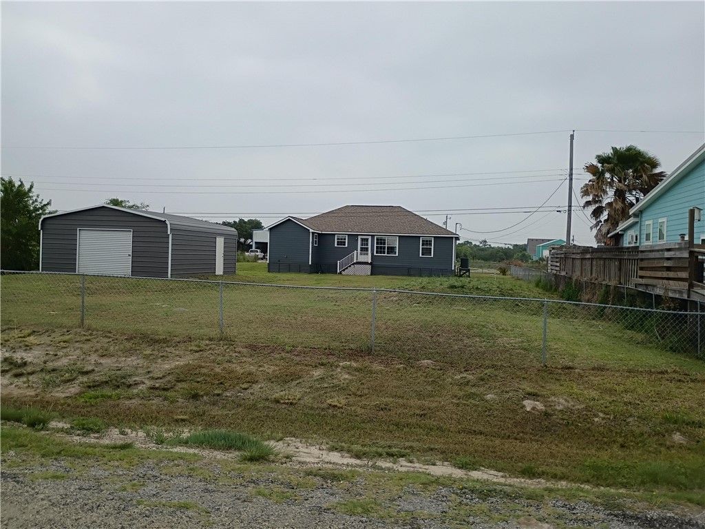 315 Rustic Oak Lane, Rockport, TX 78382 — photo 3