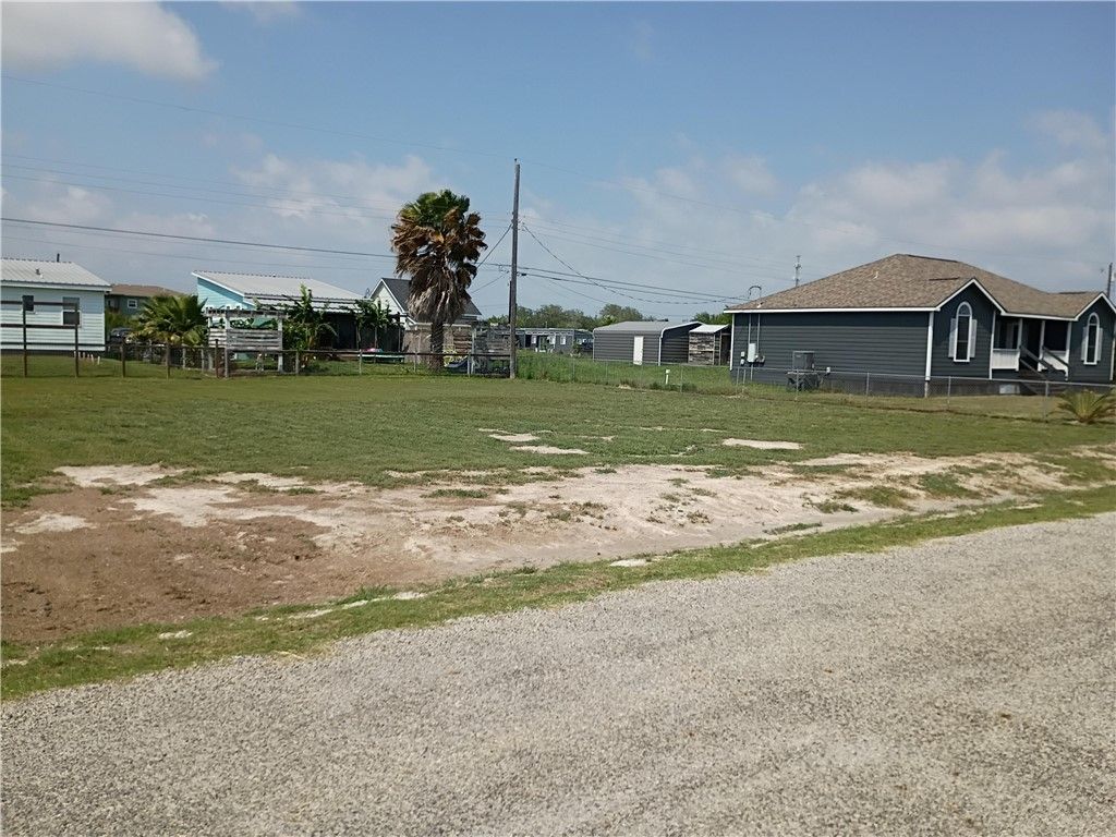 315 Rustic Oak Lane, Rockport, TX 78382 — photo 5