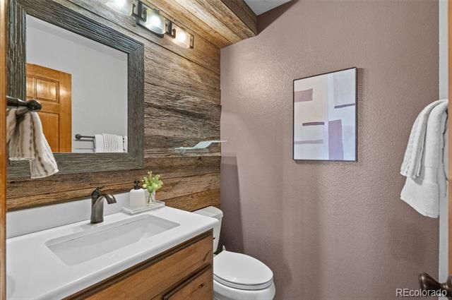 24130 Genesee Village Road, Golden, CO 80401
