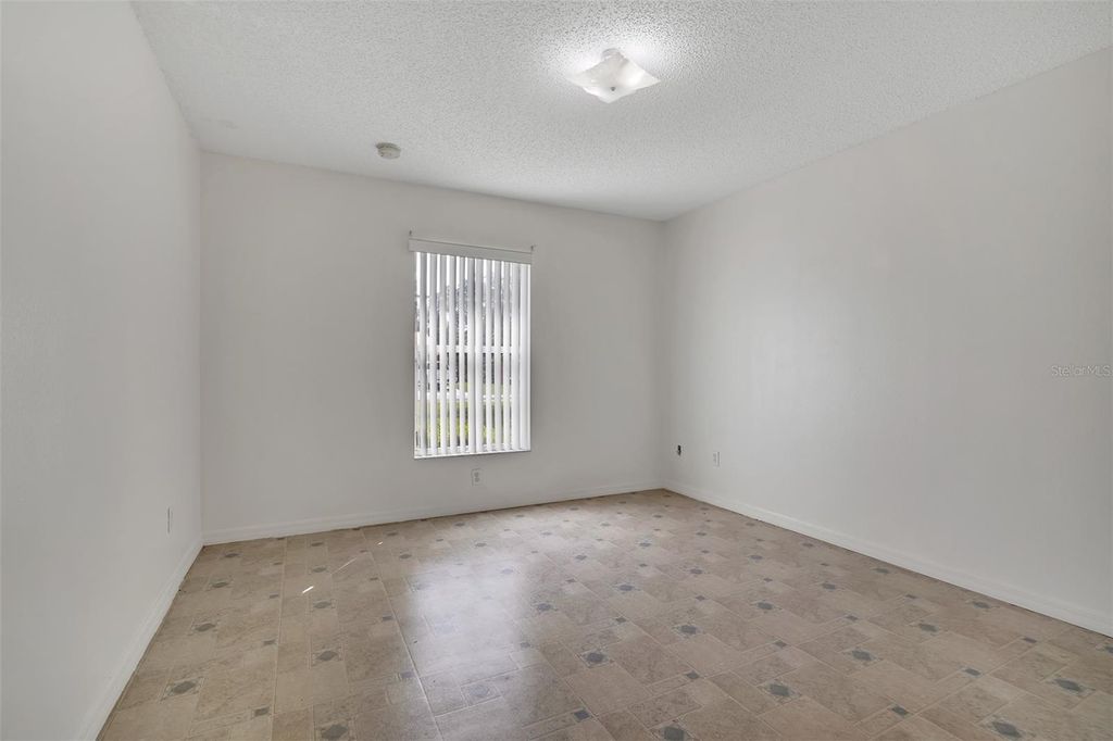 Image 14 of property listing at 14091 SW 32ND TERRACE ROAD, Ocala, FL 34473