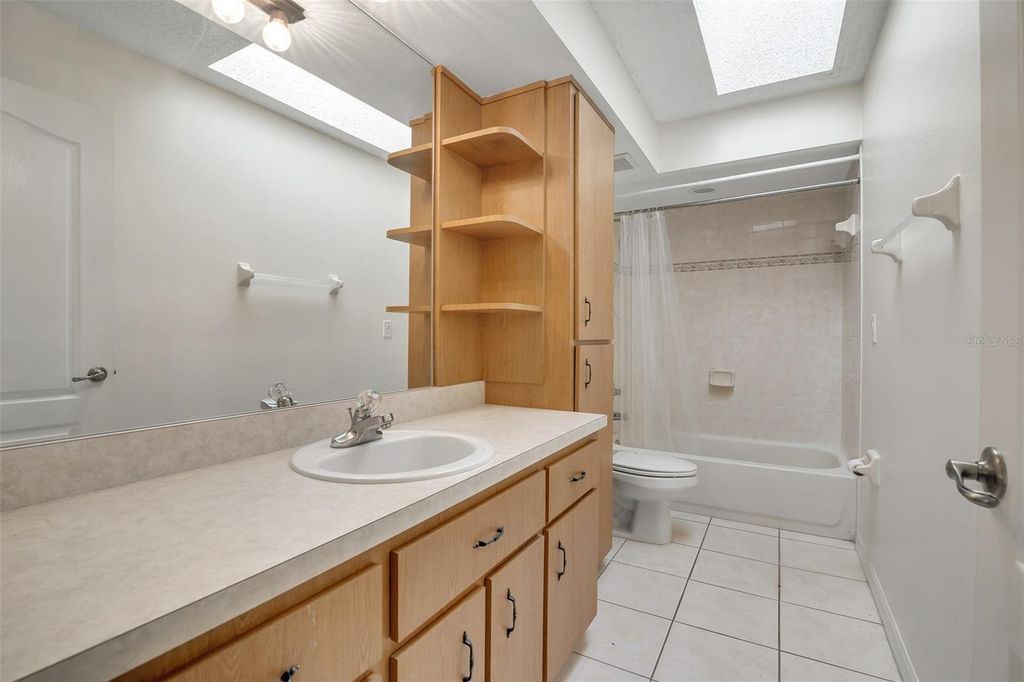 Image 15 of property listing at 14091 SW 32ND TERRACE ROAD, Ocala, FL 34473