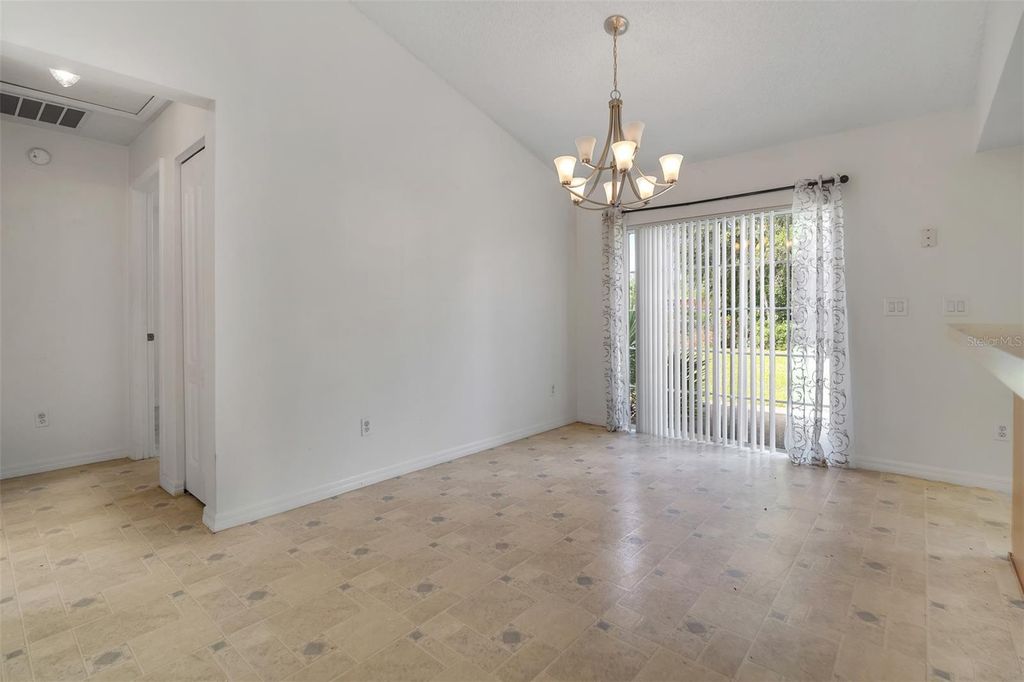 Image 7 of property listing at 14091 SW 32ND TERRACE ROAD, Ocala, FL 34473