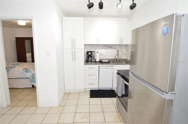 156 146TH AVENUE E A, Madeira Beach, FL 33708