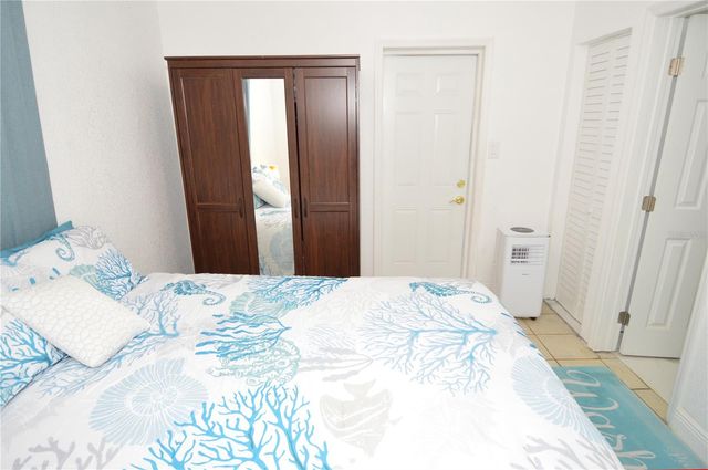 156 146TH AVENUE E A, Madeira Beach, FL 33708