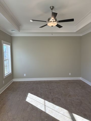 927 Licinius Ln, Murfreesboro, TN 37128