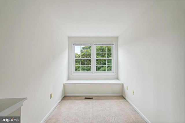 7817 GUM SPRINGS VILLAGE DR, Alexandria, VA 22306