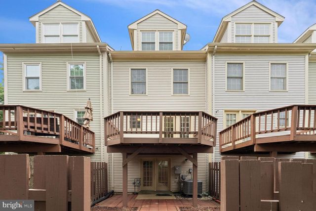 7817 GUM SPRINGS VILLAGE DR, Alexandria, VA 22306