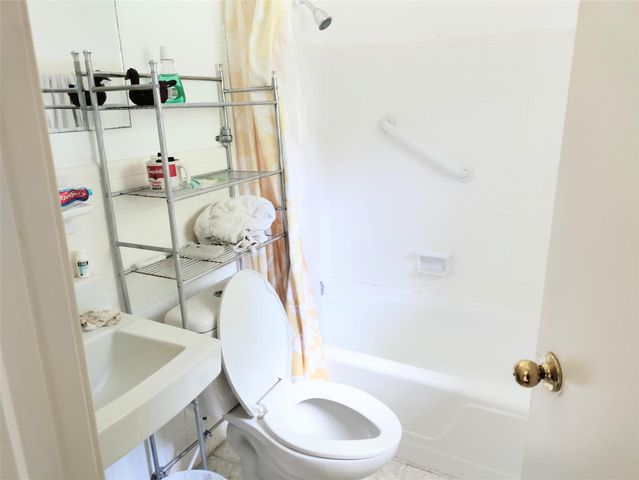 5559 Aspen Street, Bellaire, TX 77401