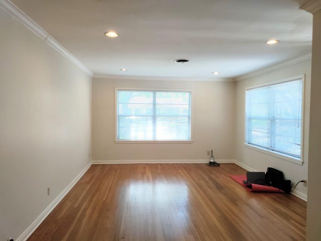 5559 Aspen Street, Bellaire, TX 77401