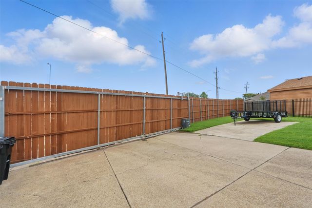 1801 Bent Brook Drive, Mesquite, TX 75181
