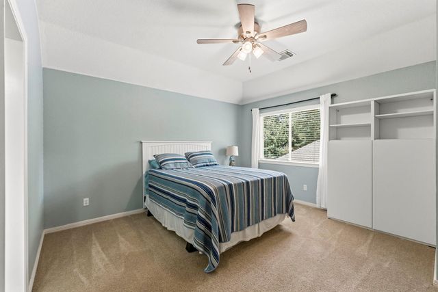 18 Keelrock Place, The Woodlands, TX 77382