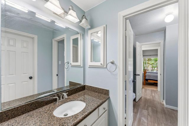 18 Keelrock Place, The Woodlands, TX 77382