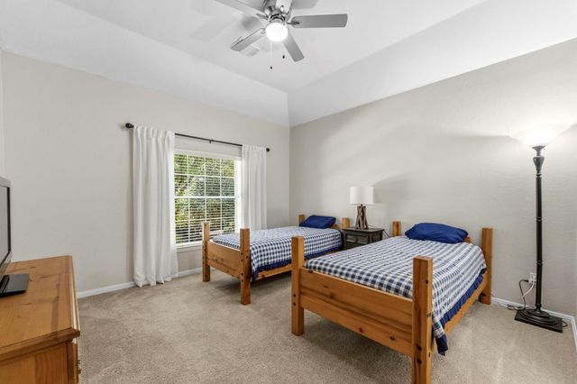 18 Keelrock Place, The Woodlands, TX 77382