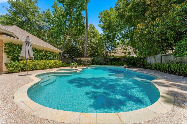 18 Keelrock Place, The Woodlands, TX 77382