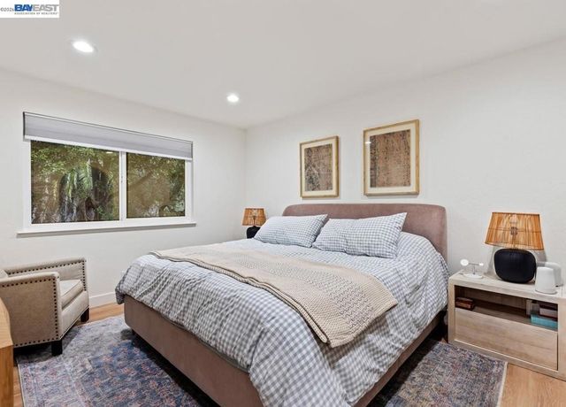 2103 Dapplegray Ln, Walnut Creek, CA 94596