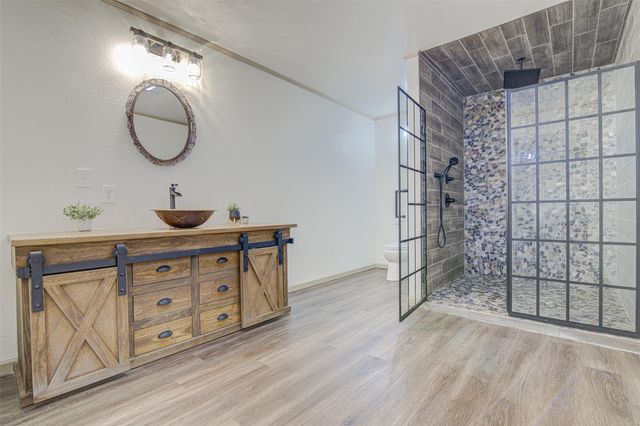 2848 Indian TRL, Kingsland, TX 78639