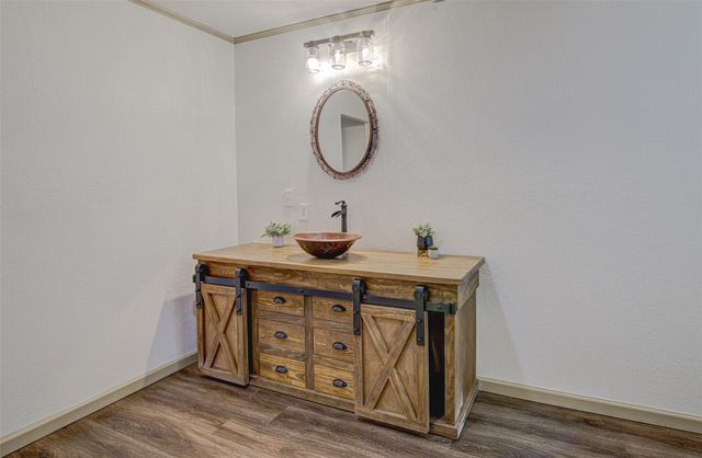 2848 Indian TRL, Kingsland, TX 78639