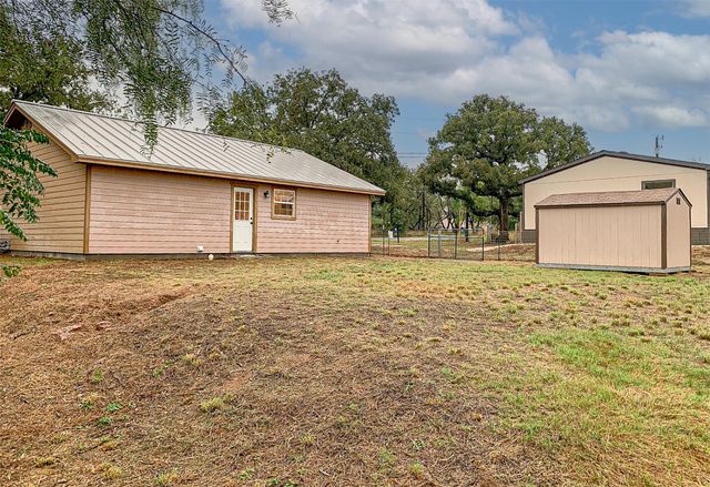 2848 Indian TRL, Kingsland, TX 78639